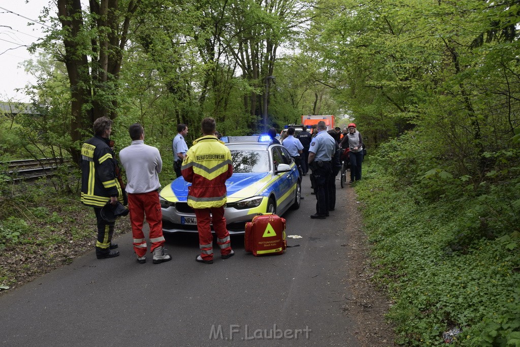 Einsatz BF Koeln in Koeln Buchheim Arnsbergerstr P25.JPG - Miklos Laubert